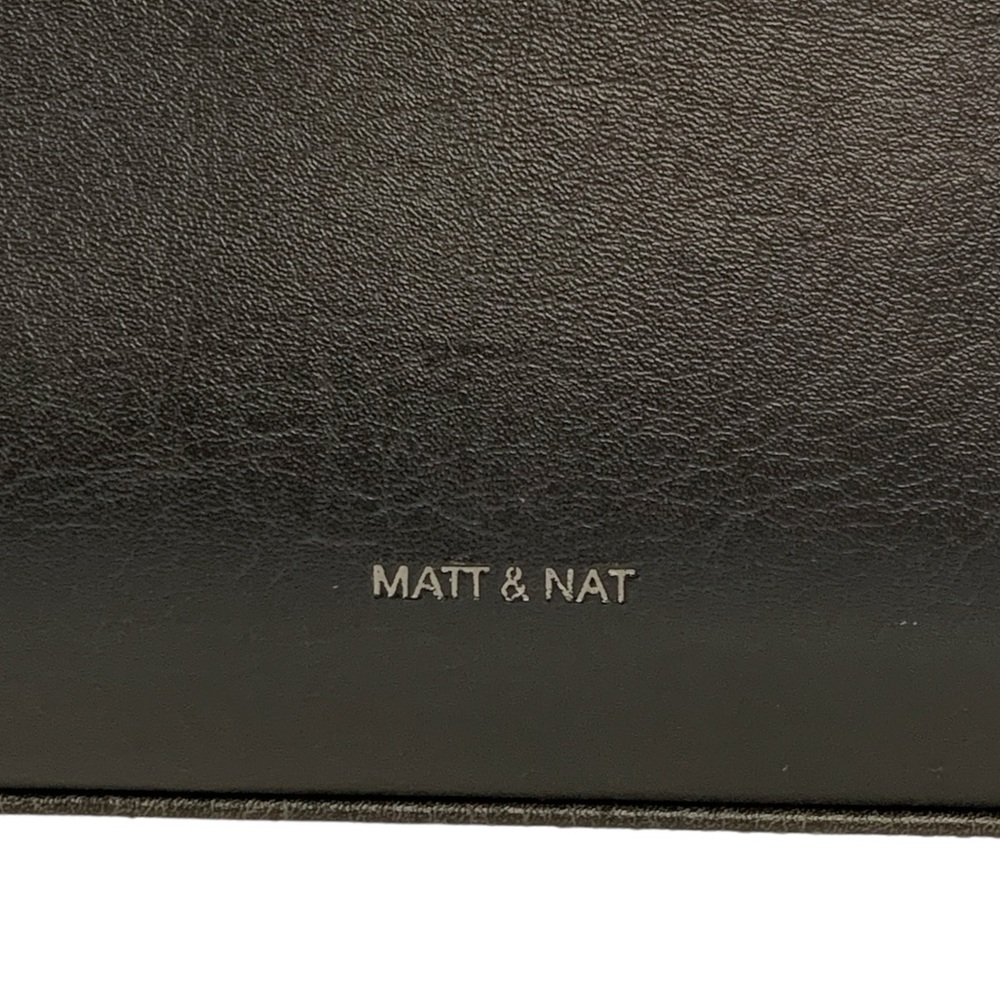 Matt & Nat Minty Vegan Messenger Bag - Vintage In Black - Picture 3 of 14